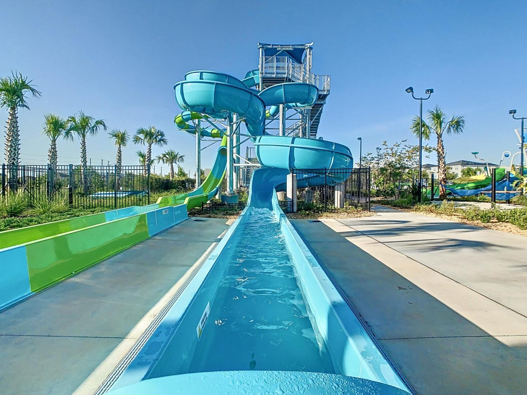 Luxury Thematic 4br With Waterpark & Private Pool